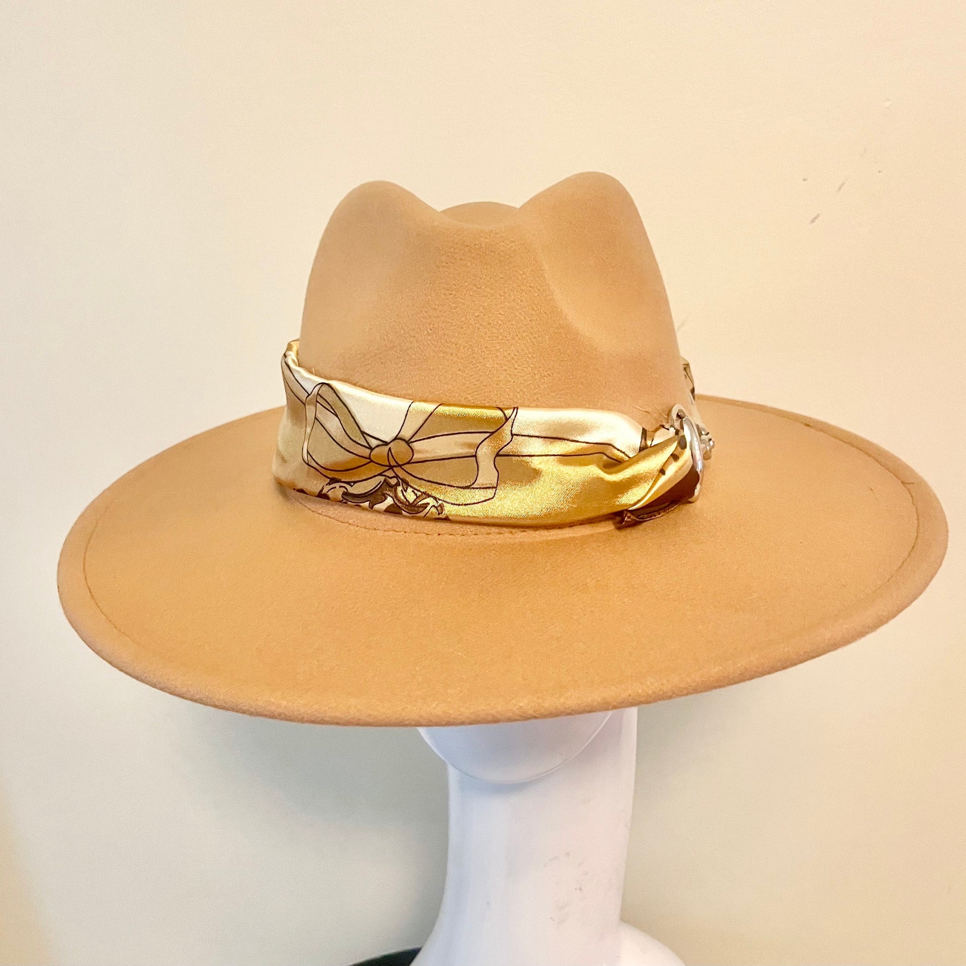 Camel Fedora with silk and bit