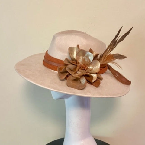 Ranger Hat in Camel with leather metallic flower
