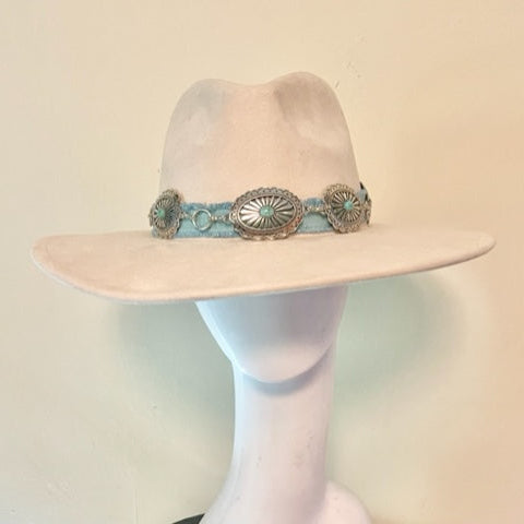 Ranch Hat in Bone with Concho