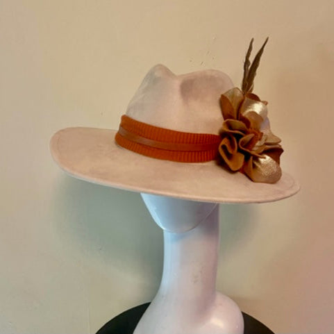 Ranger Hat in Camel with leather metallic flower
